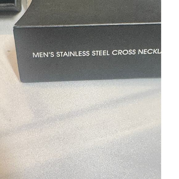 Avon sterling cross men's necklace, NIB Easter - Picture 3 of 3
